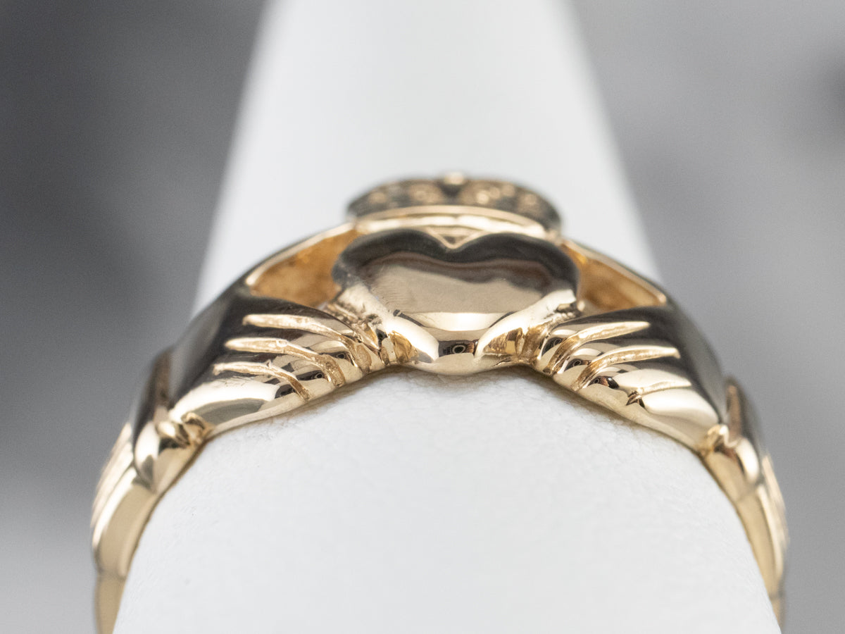Classic 14K Gold Claddagh Ring