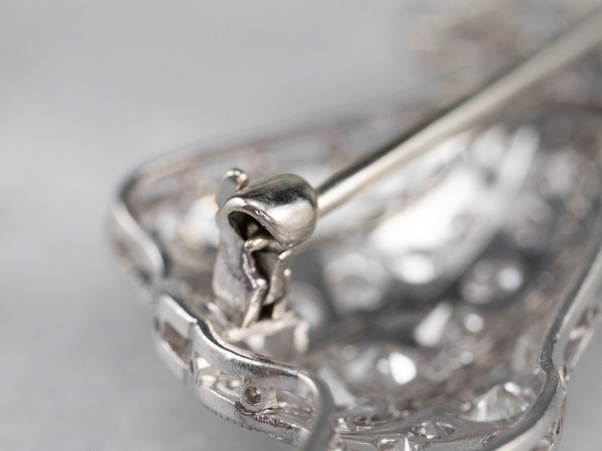 Pin de filigrana de zafiro y diamantes Art Déco de platino