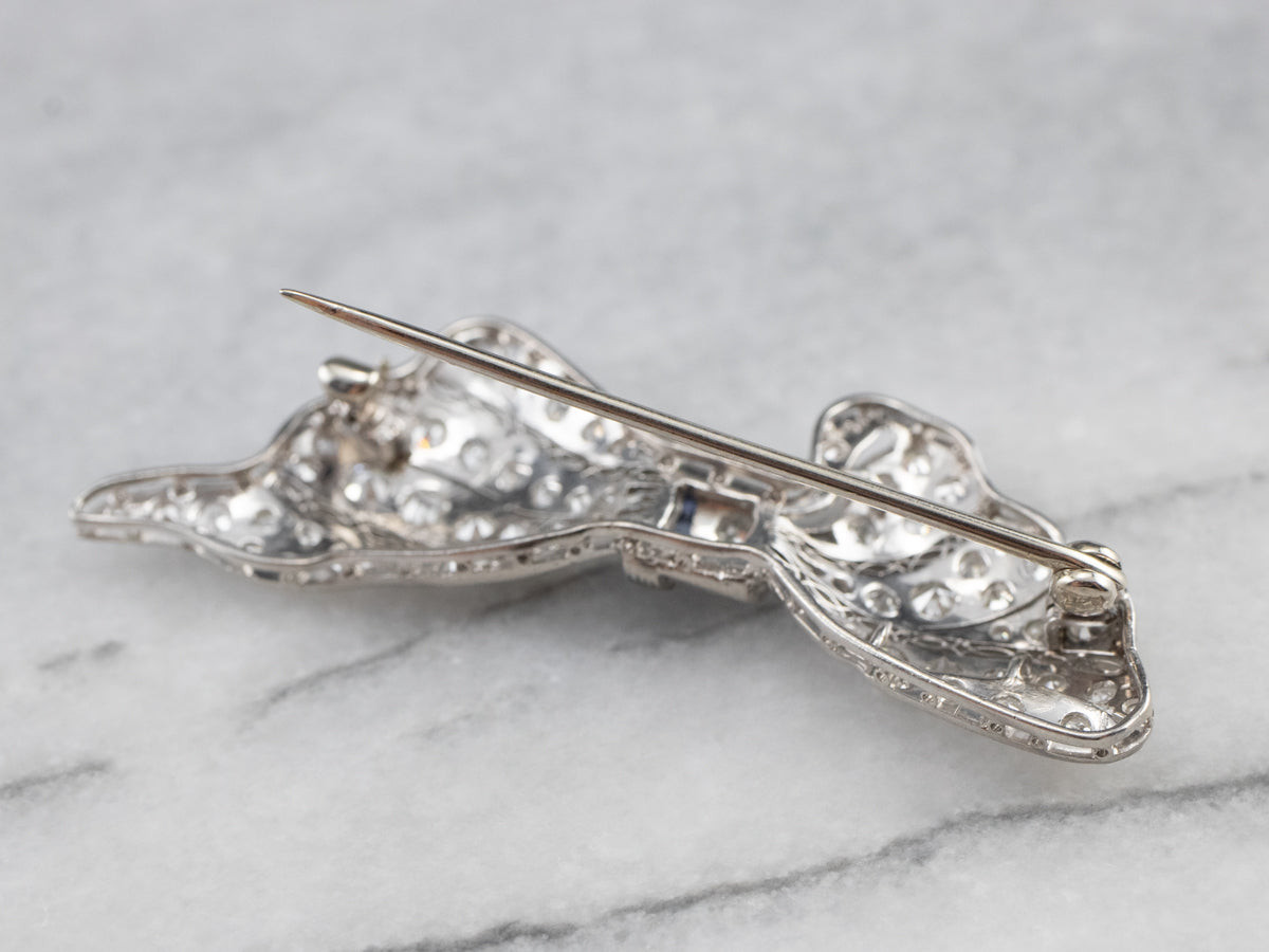 Pin de filigrana de zafiro y diamantes Art Déco de platino