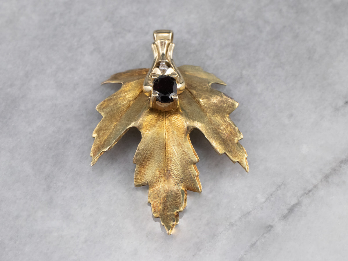 Colgante de hoja de oro granate