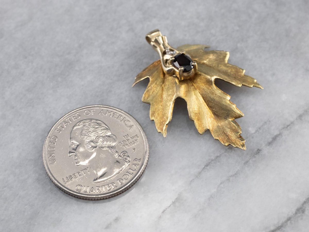 Colgante de hoja de oro granate