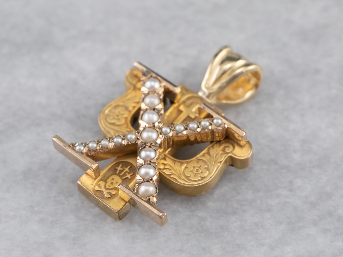 Colgante de la Fraternidad Chi Psi de Oro Perlado