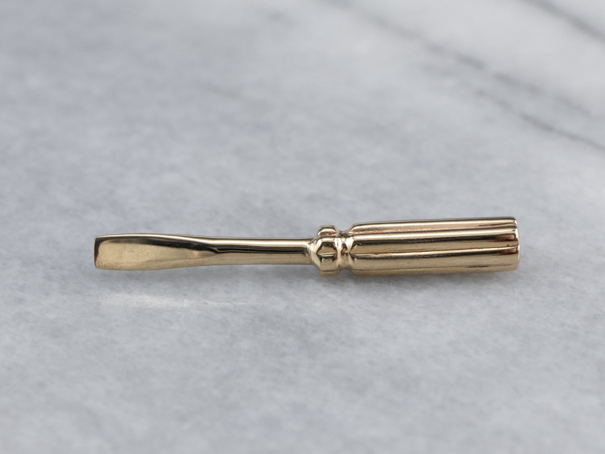 Colgante de destornillador de oro de 14 quilates
