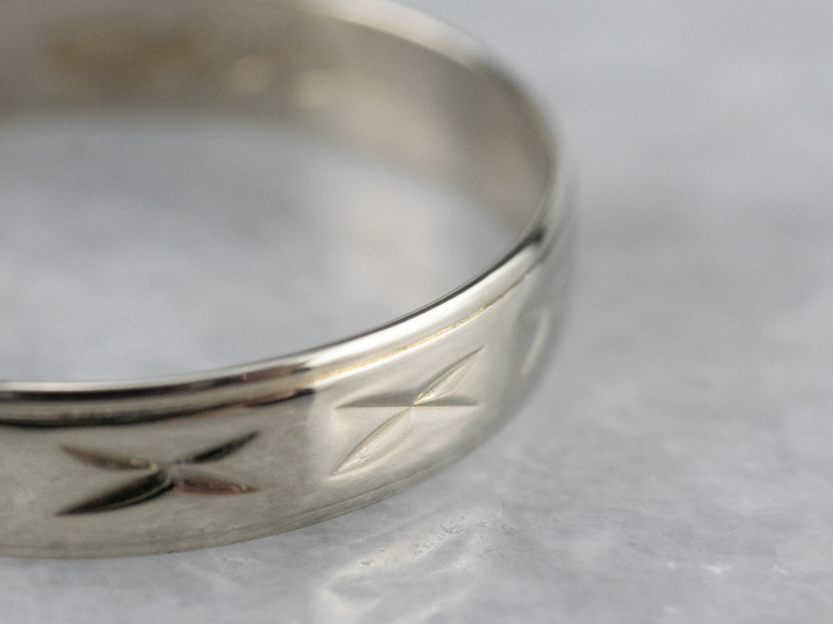 Patterned 18K White Gold Wedding Band