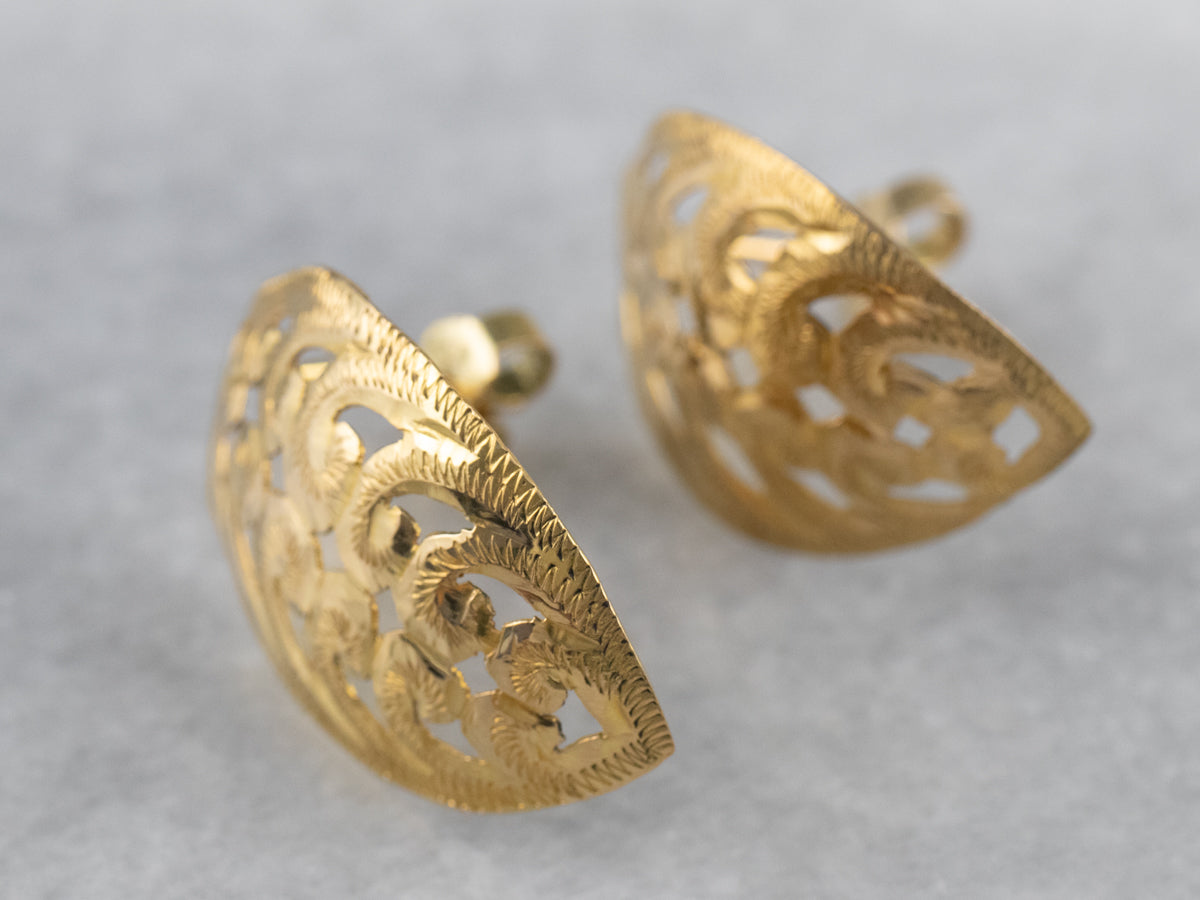 Engraved 18K Gold Leaf Shape Stud Earrings