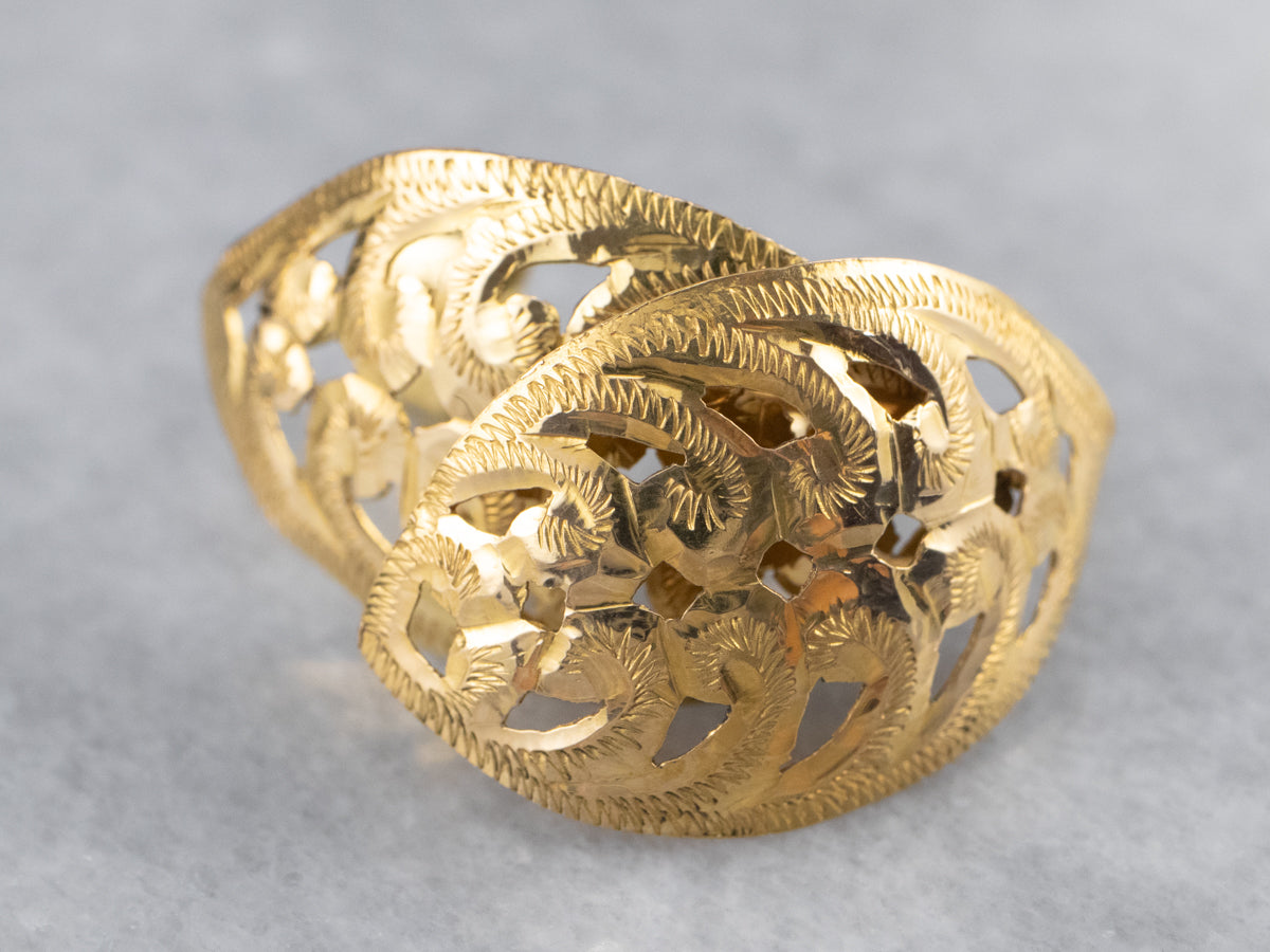 Engraved 18K Gold Leaf Shape Stud Earrings