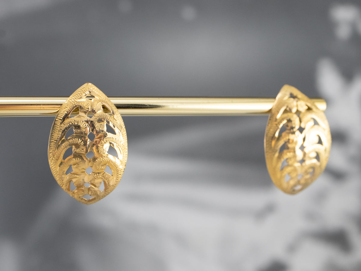 Engraved 18K Gold Leaf Shape Stud Earrings