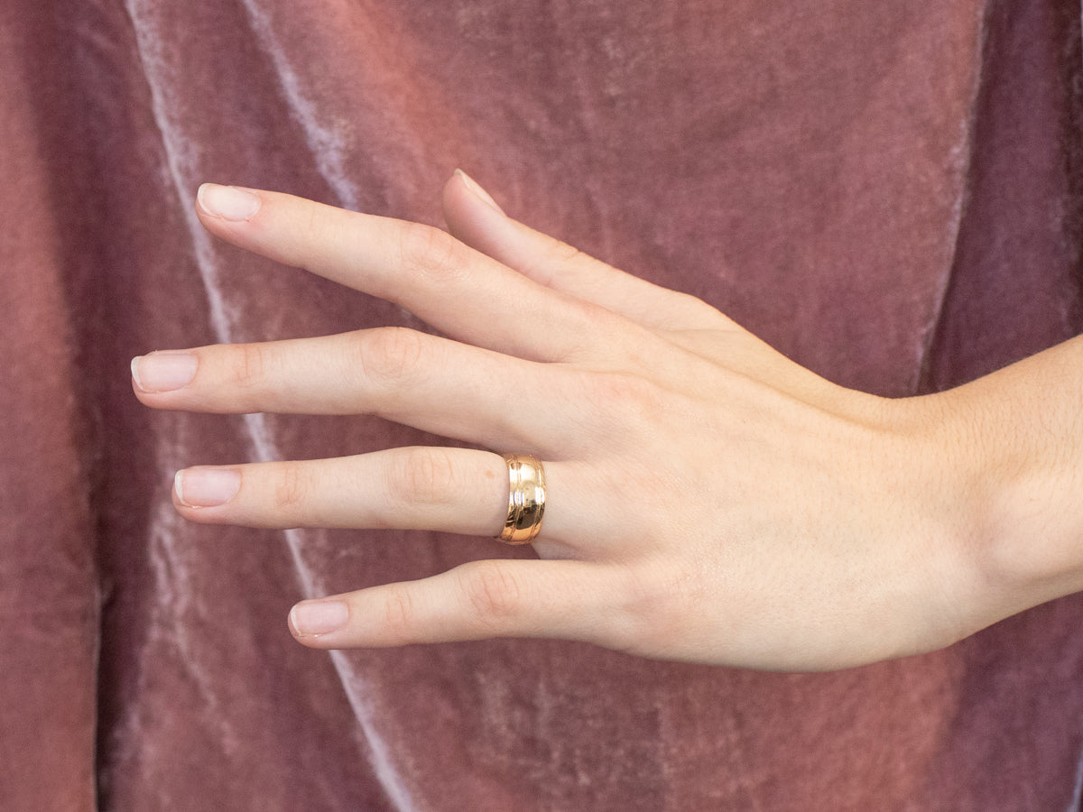 Wide Pattern Edge Gold Band