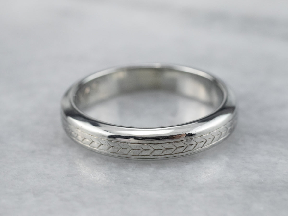 18K Gold Engraved Wheat Pattern Band