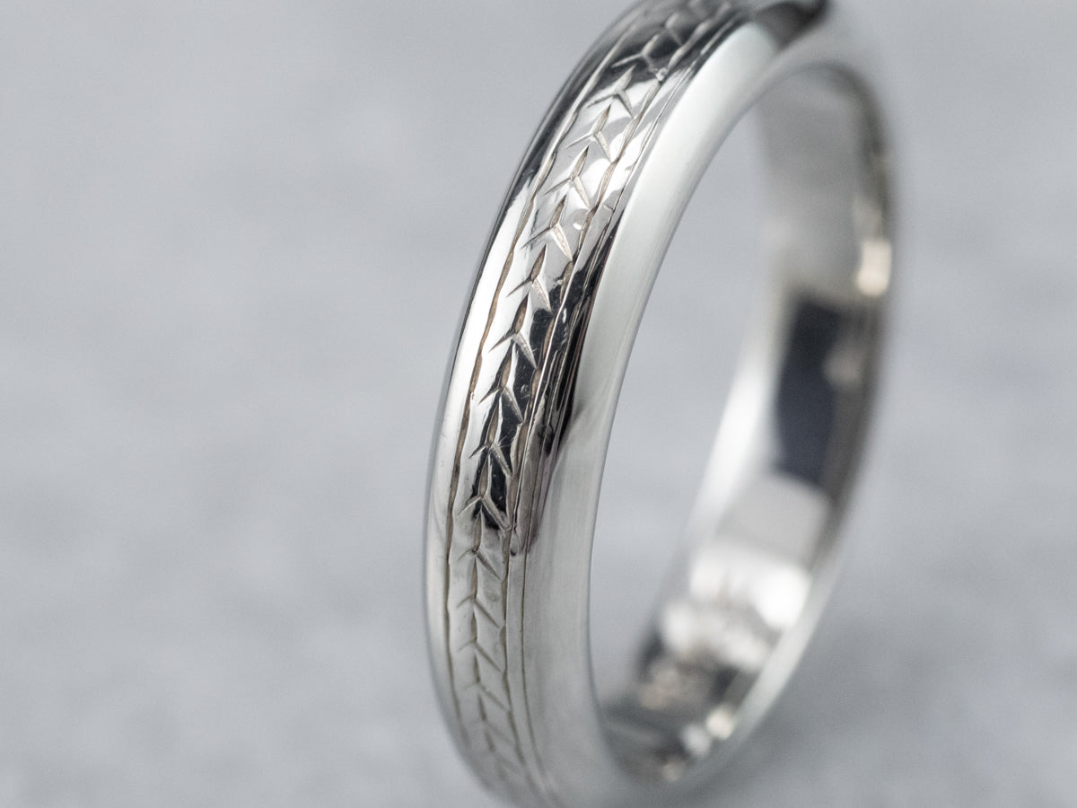 18K Gold Engraved Wheat Pattern Band