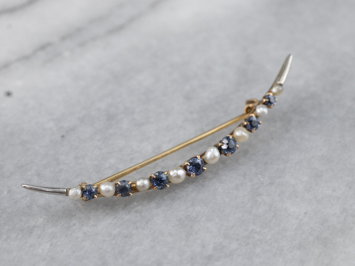 Broche Art Nouveau con luna creciente y perlas de zafiro