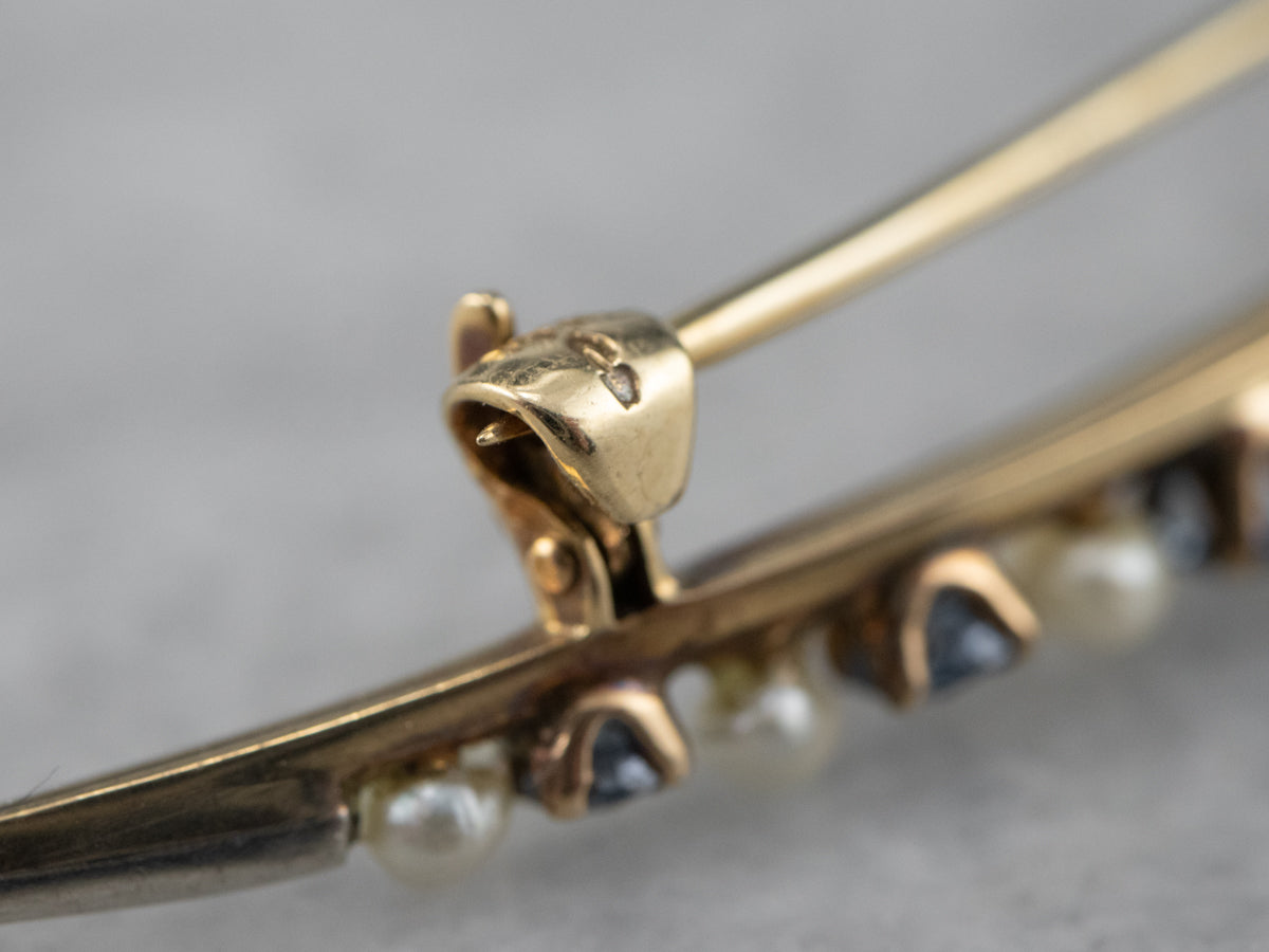 Broche Art Nouveau con luna creciente y perlas de zafiro