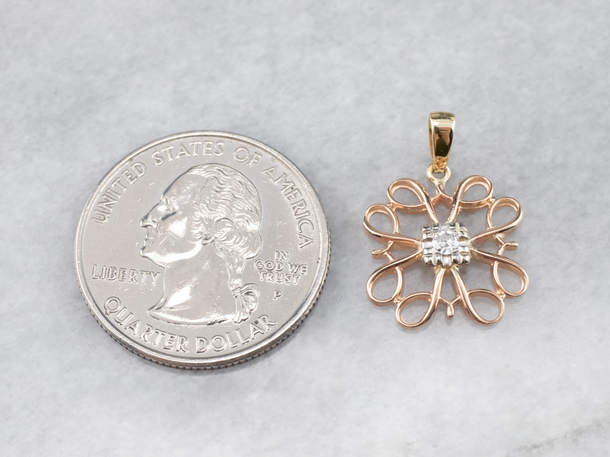 Colgante de filigrana de oro tricolor con diamantes