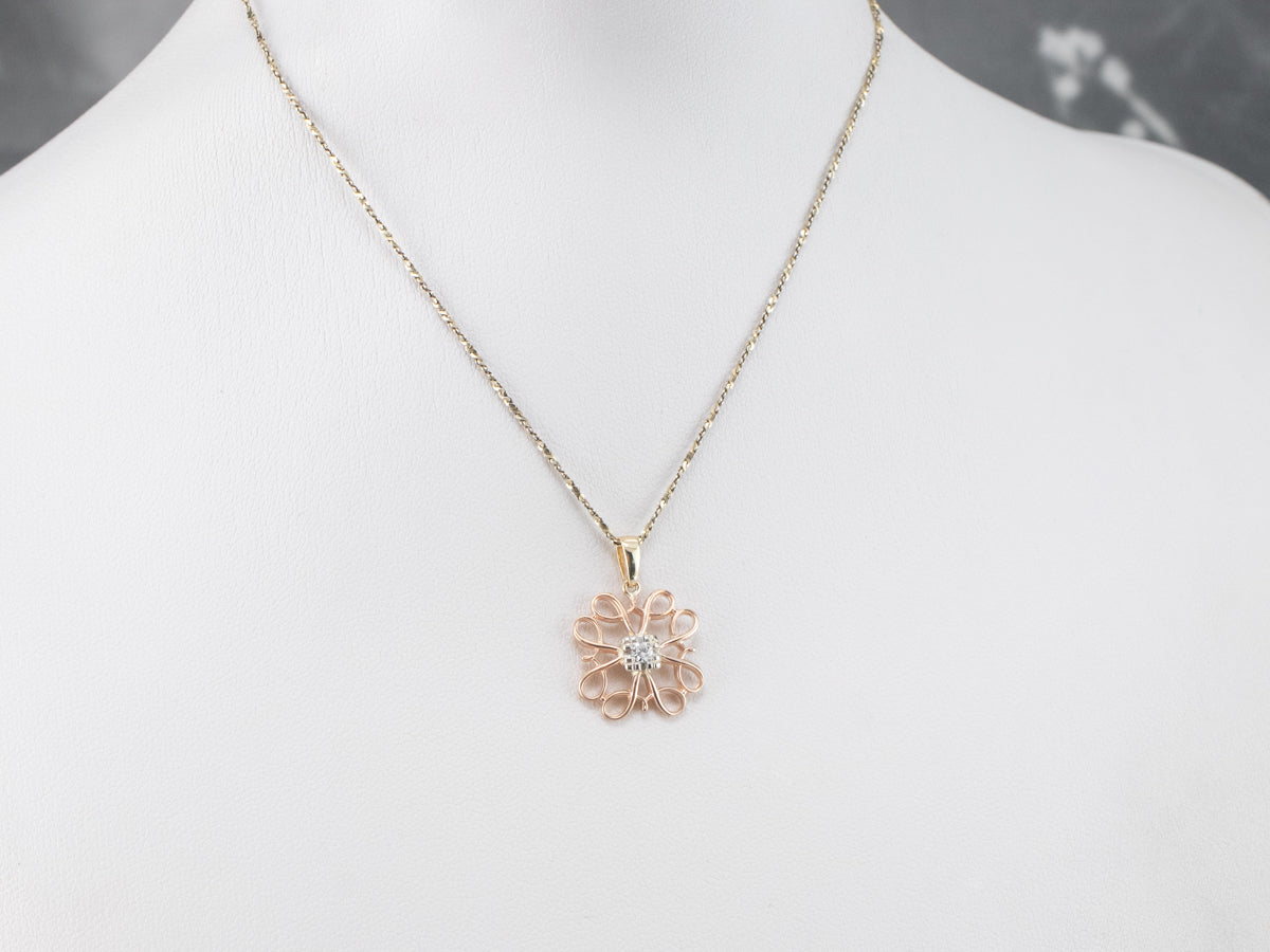 Colgante de filigrana de oro tricolor con diamantes