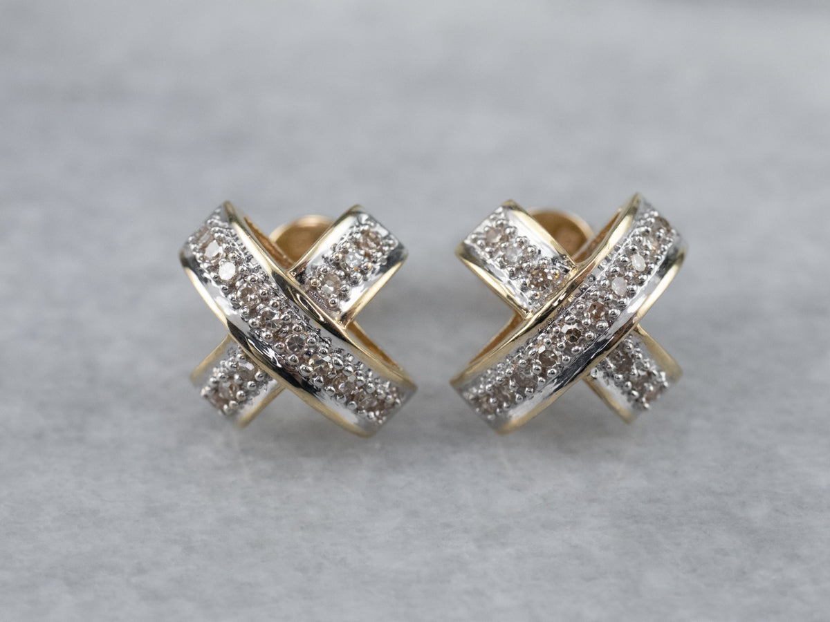 Aretes con diamantes en forma de X