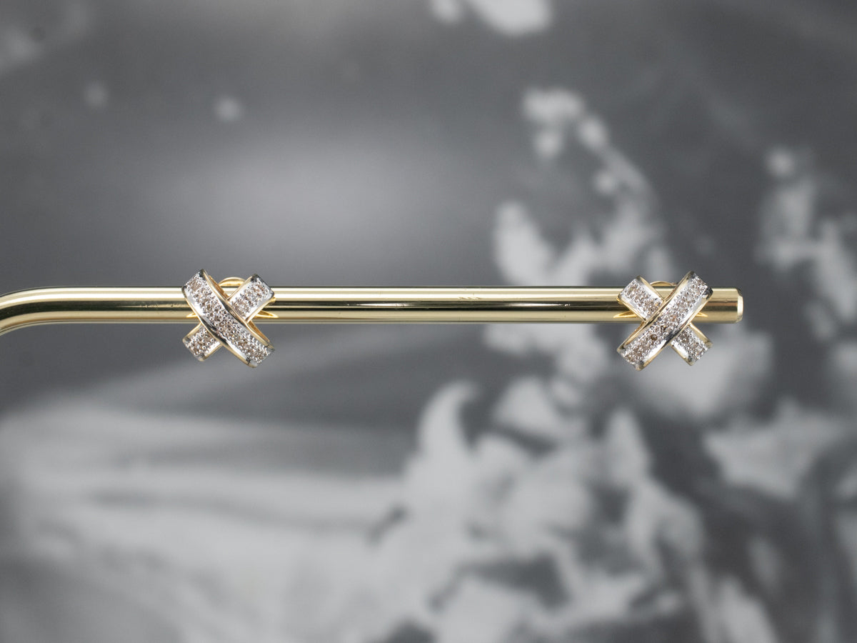 Aretes con diamantes en forma de X