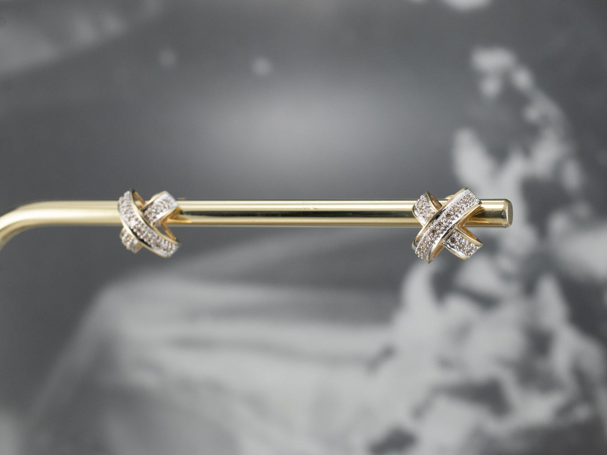 Aretes con diamantes en forma de X