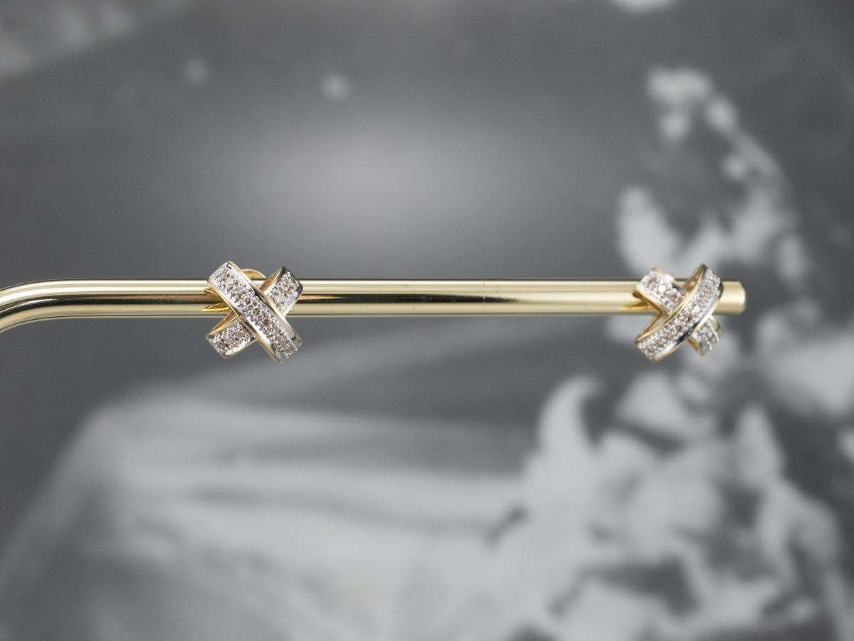 Aretes con diamantes en forma de X