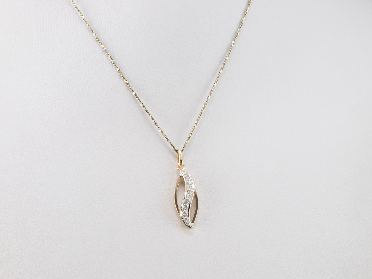 Colgante moderno de oro de dos tonos con diamantes