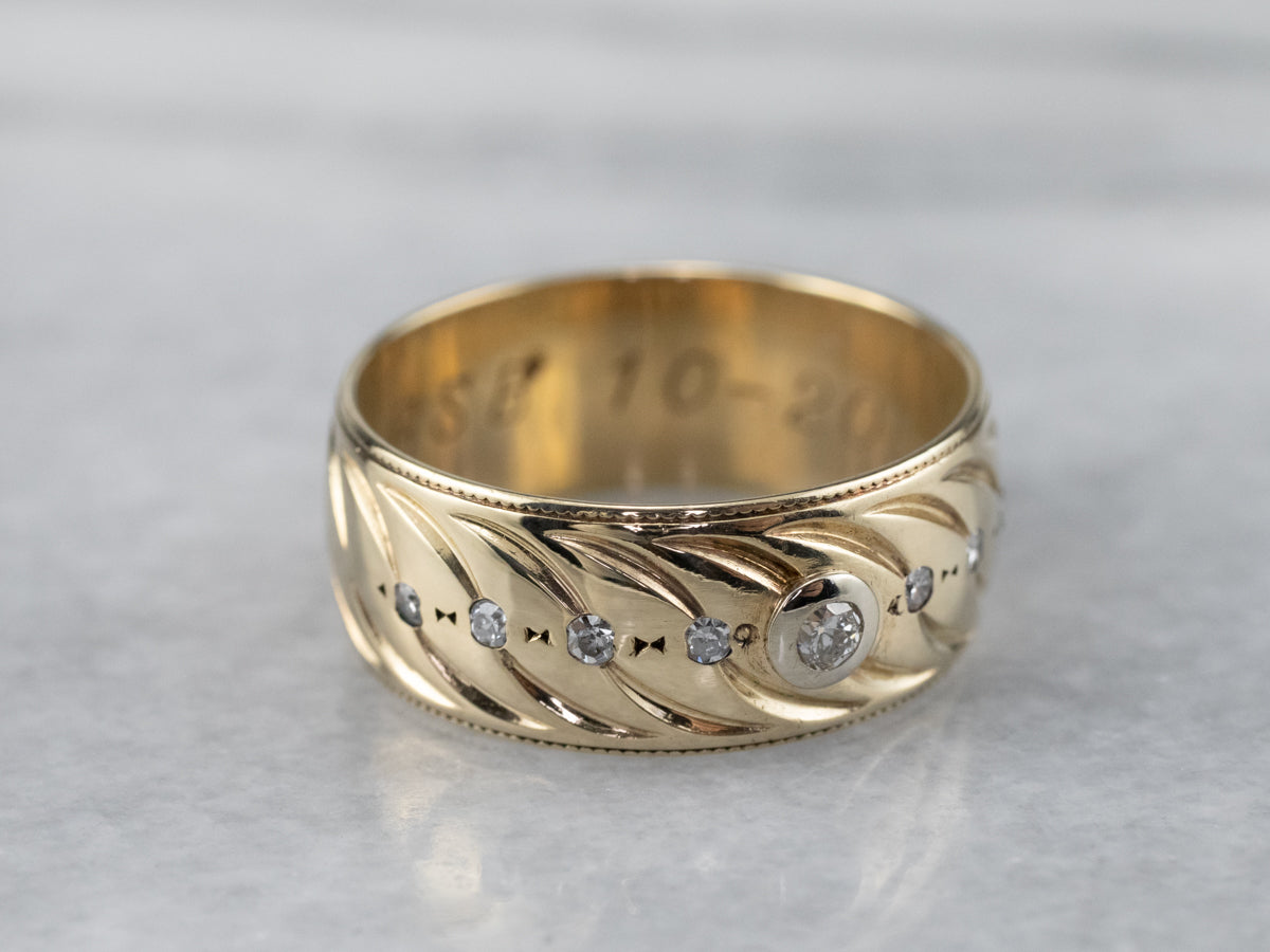 Unisex Diamond Patterned Gold Band