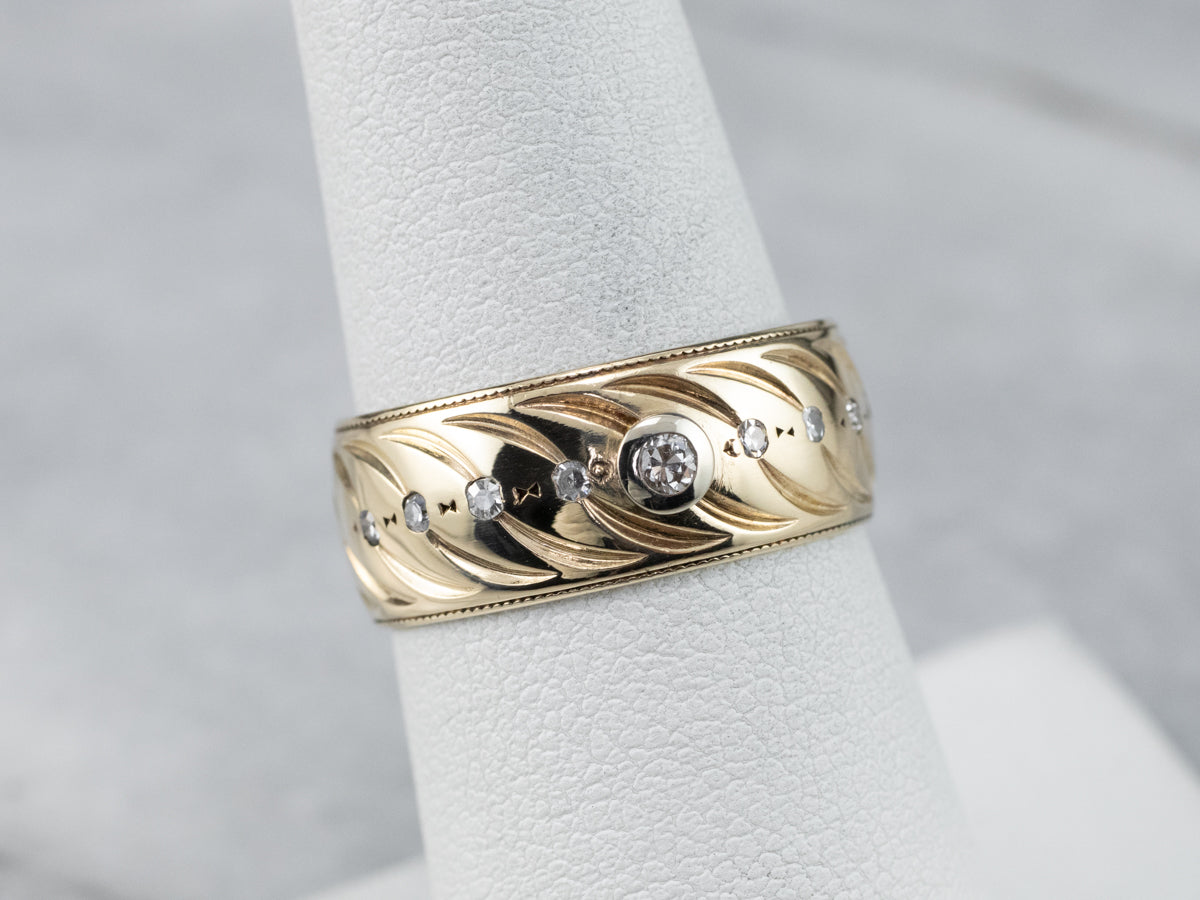 Unisex Diamond Patterned Gold Band