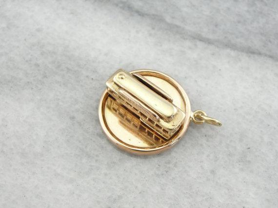 Powerll & Mason Street, Vintage Cable Car and Turntable