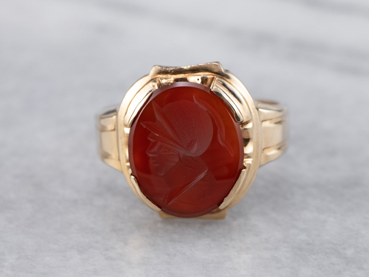 Anillo intaglio de cornalina de oro vintage