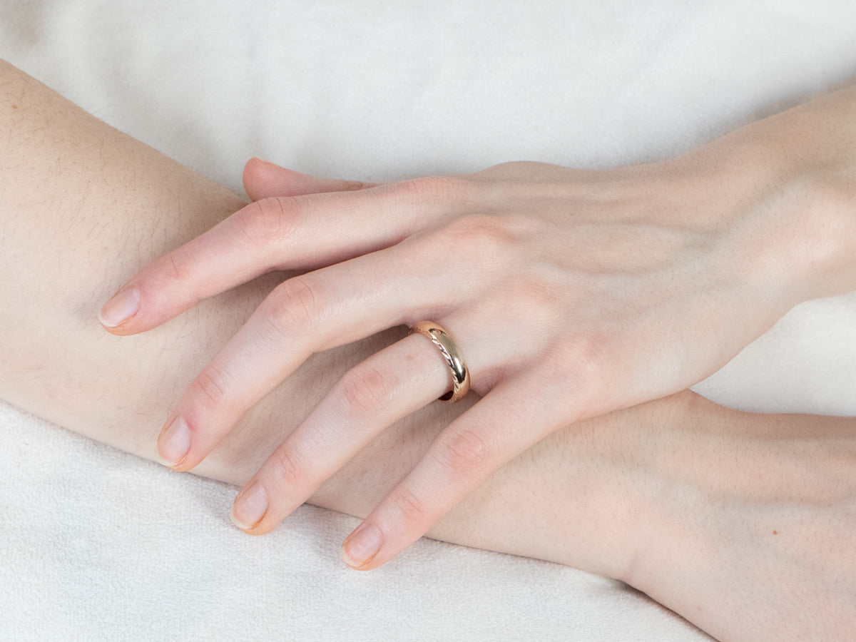 1940s Pattern Edge Gold Band