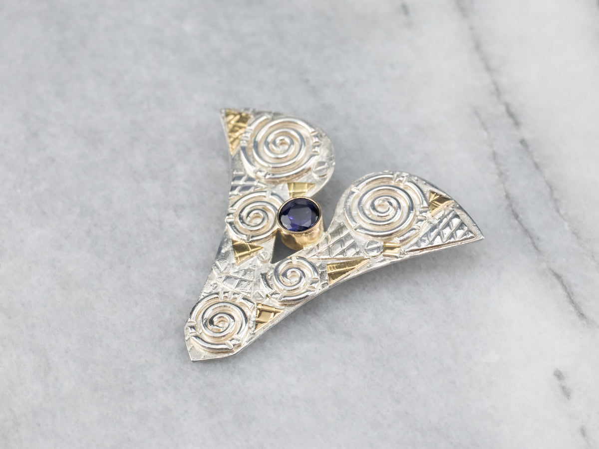 Colgante modernista de metal con mezcla de zafiro sintético