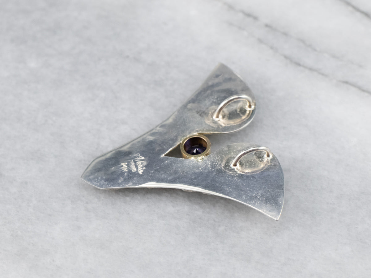 Colgante modernista de metal con mezcla de zafiro sintético