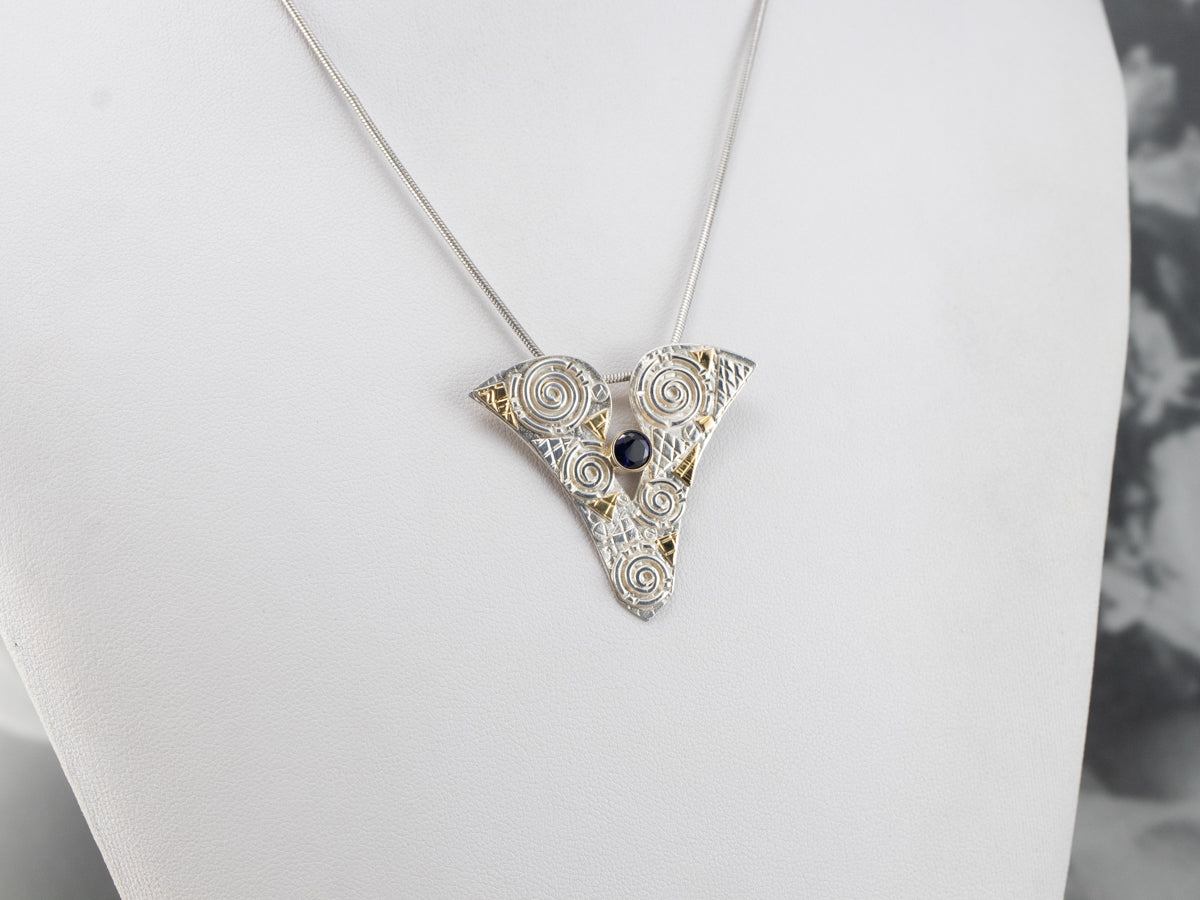 Colgante modernista de metal con mezcla de zafiro sintético