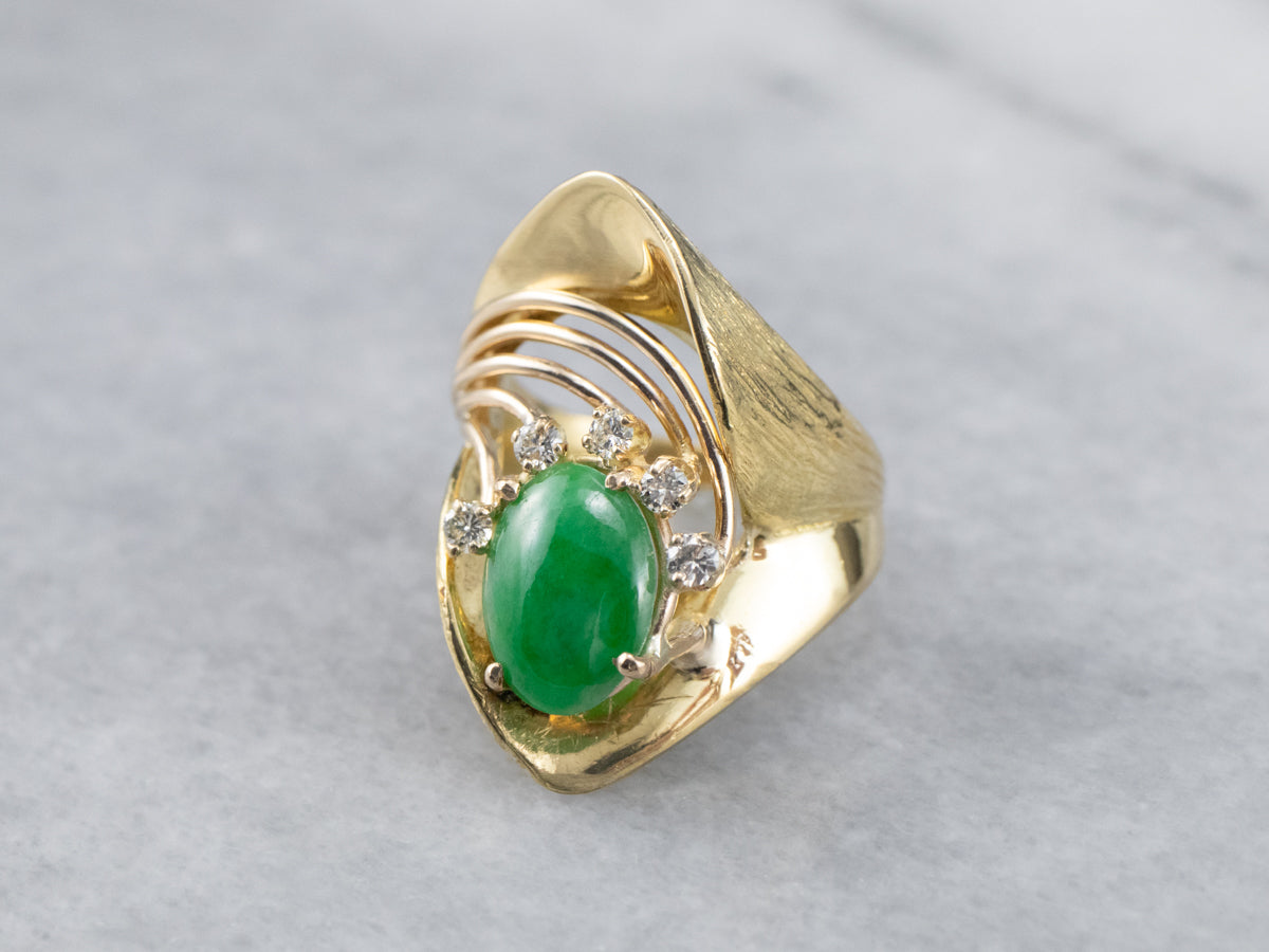 Anillo modernista de oro de 18 quilates con diamantes y jade
