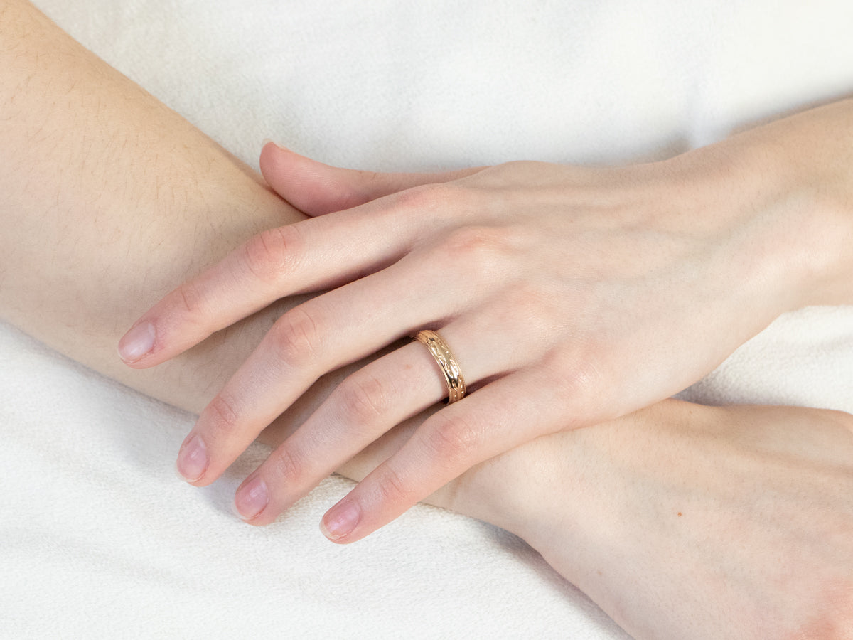 Arch Stamped Gold Band