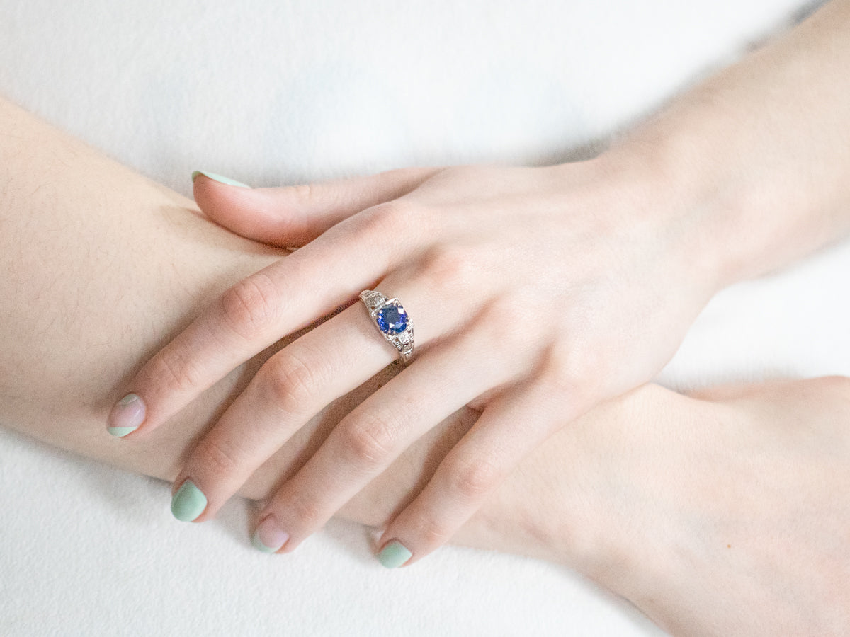 Late Art Deco Sapphire 18K Gold Ring