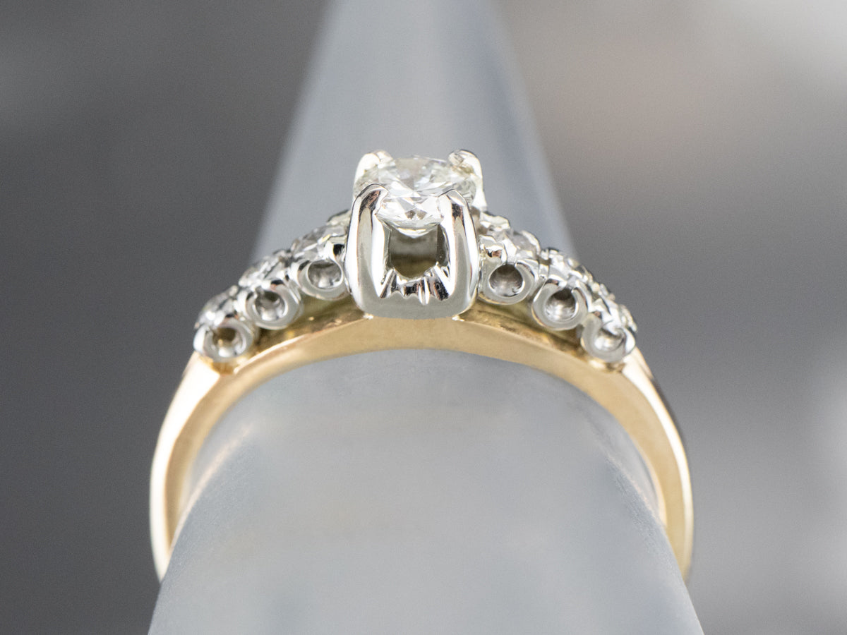 Anillo de compromiso de diamantes de talla europea antiguo