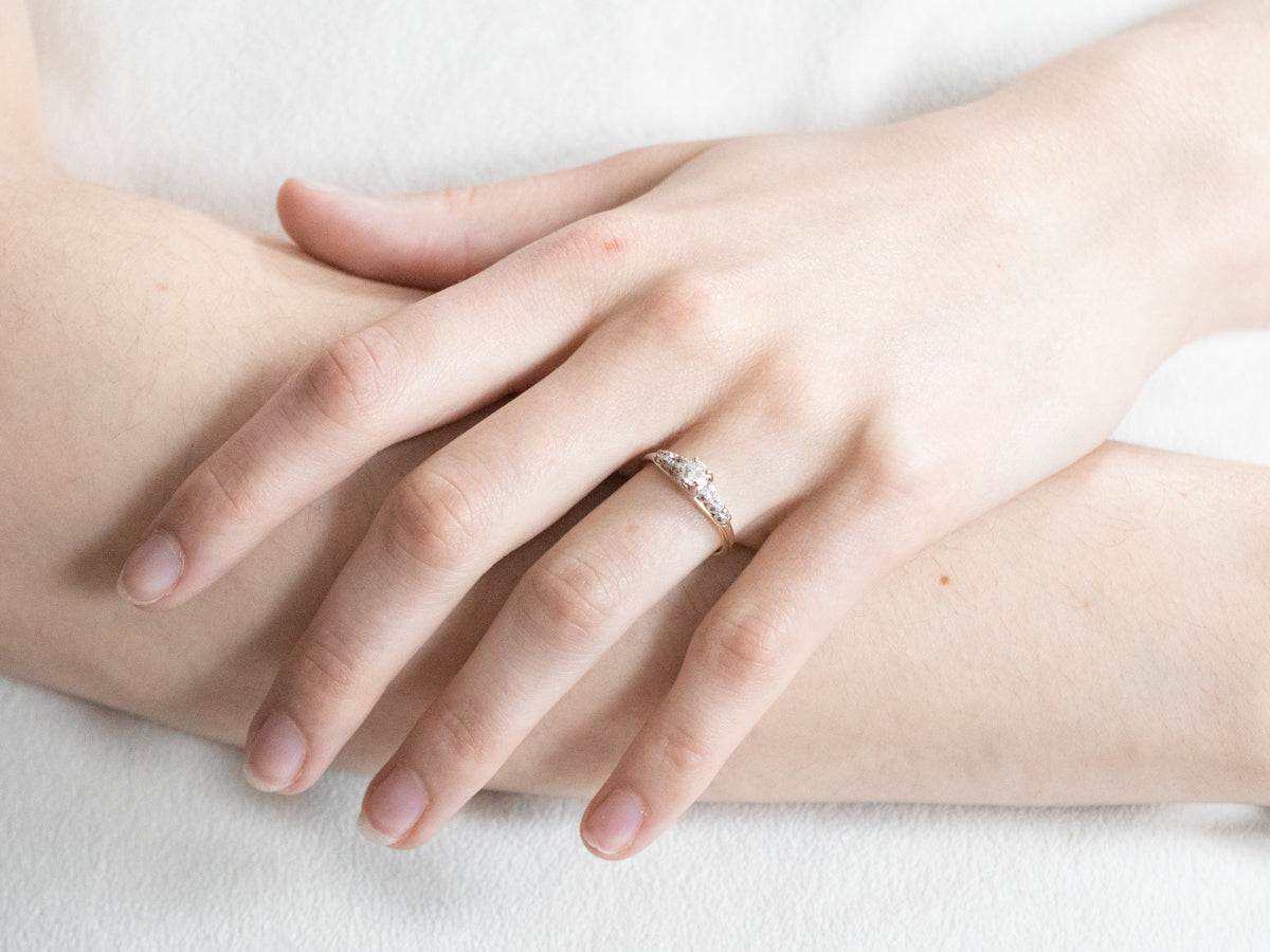 Anillo de compromiso de diamantes de talla europea antiguo