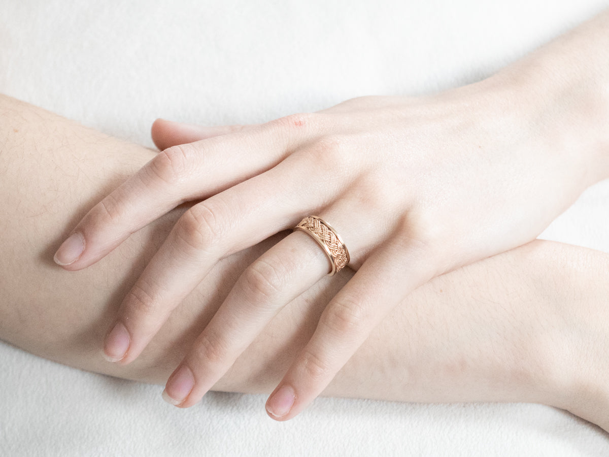 Banda trenzada de oro vintage