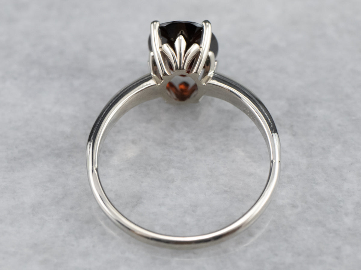 Anillo Solitario Granate Oro Blanco