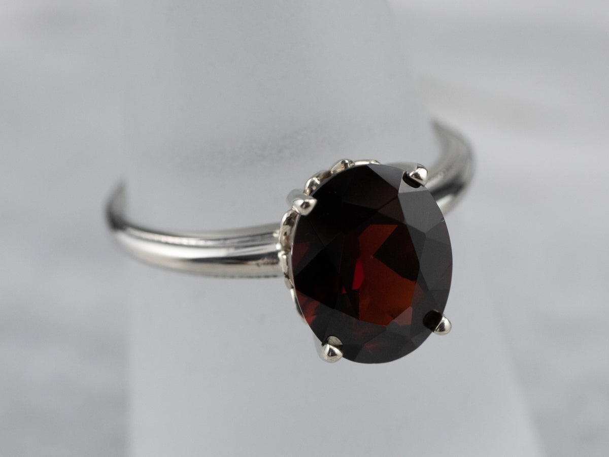 Anillo Solitario Granate Oro Blanco