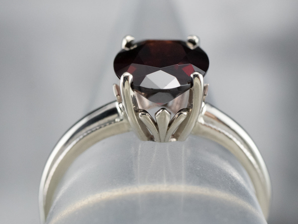 Anillo Solitario Granate Oro Blanco