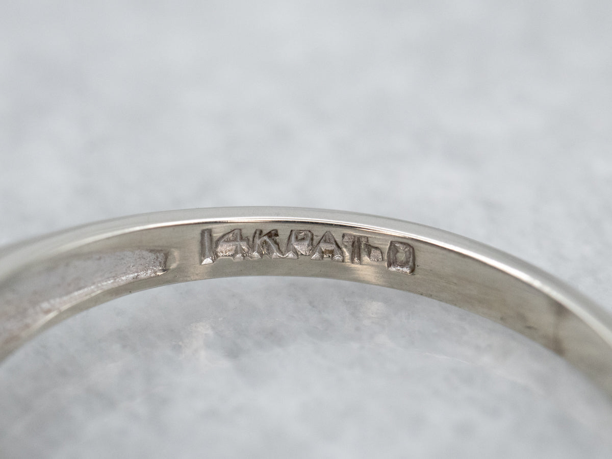 Anillo de compromiso con diamantes de estilo retro