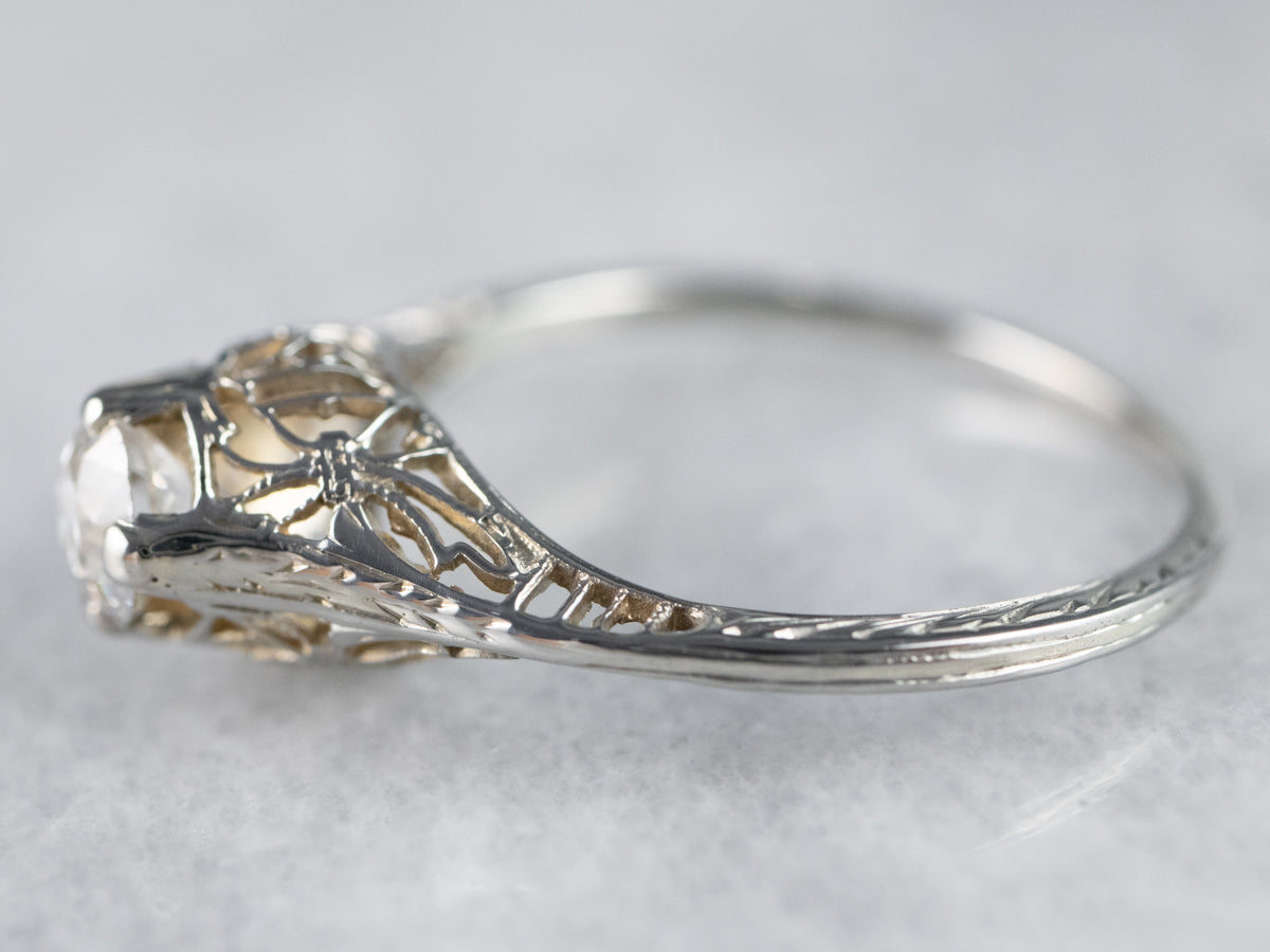 Anillo de compromiso de diamantes Art Déco de 18 quilates