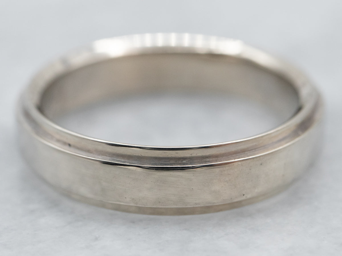 14K White Gold Line Edge Band Ring
