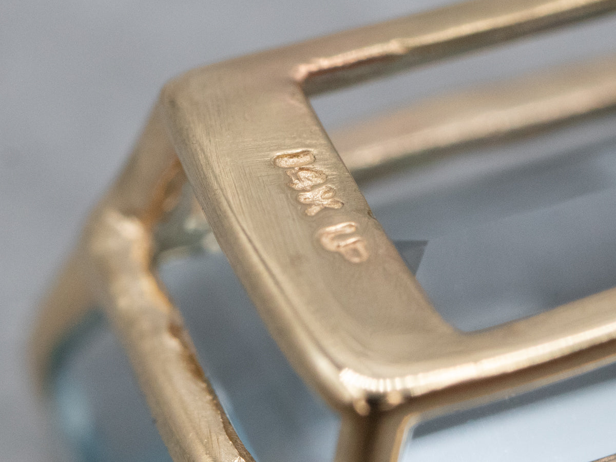 Blue Topaz Solitaire Pendant in Yellow Gold