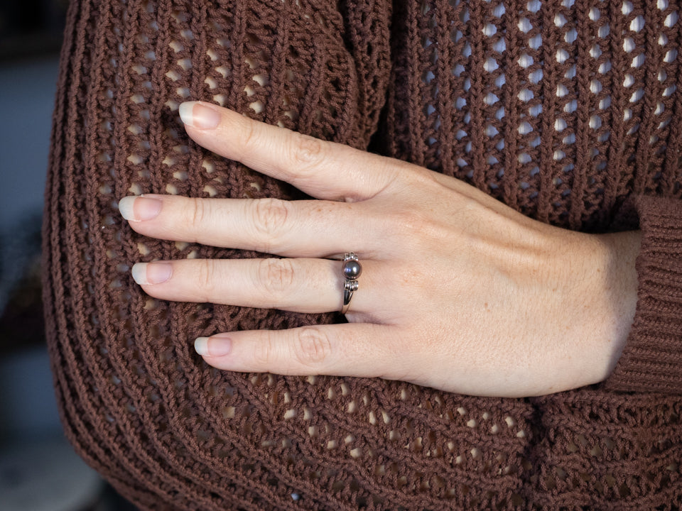 Scrolling Peacock Pearl Solitaire Ring