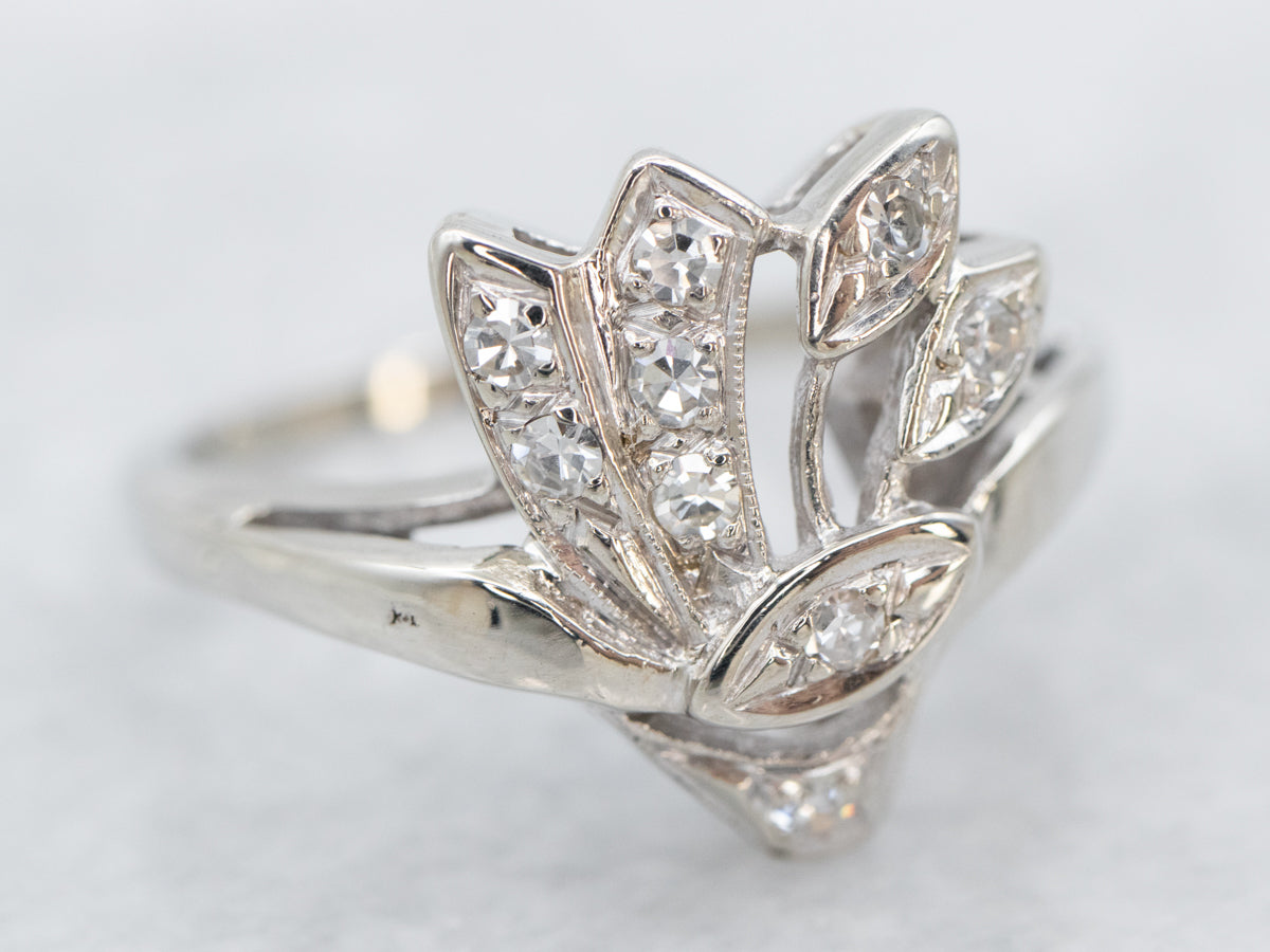 Anillo de cóctel de diamantes de la era retro