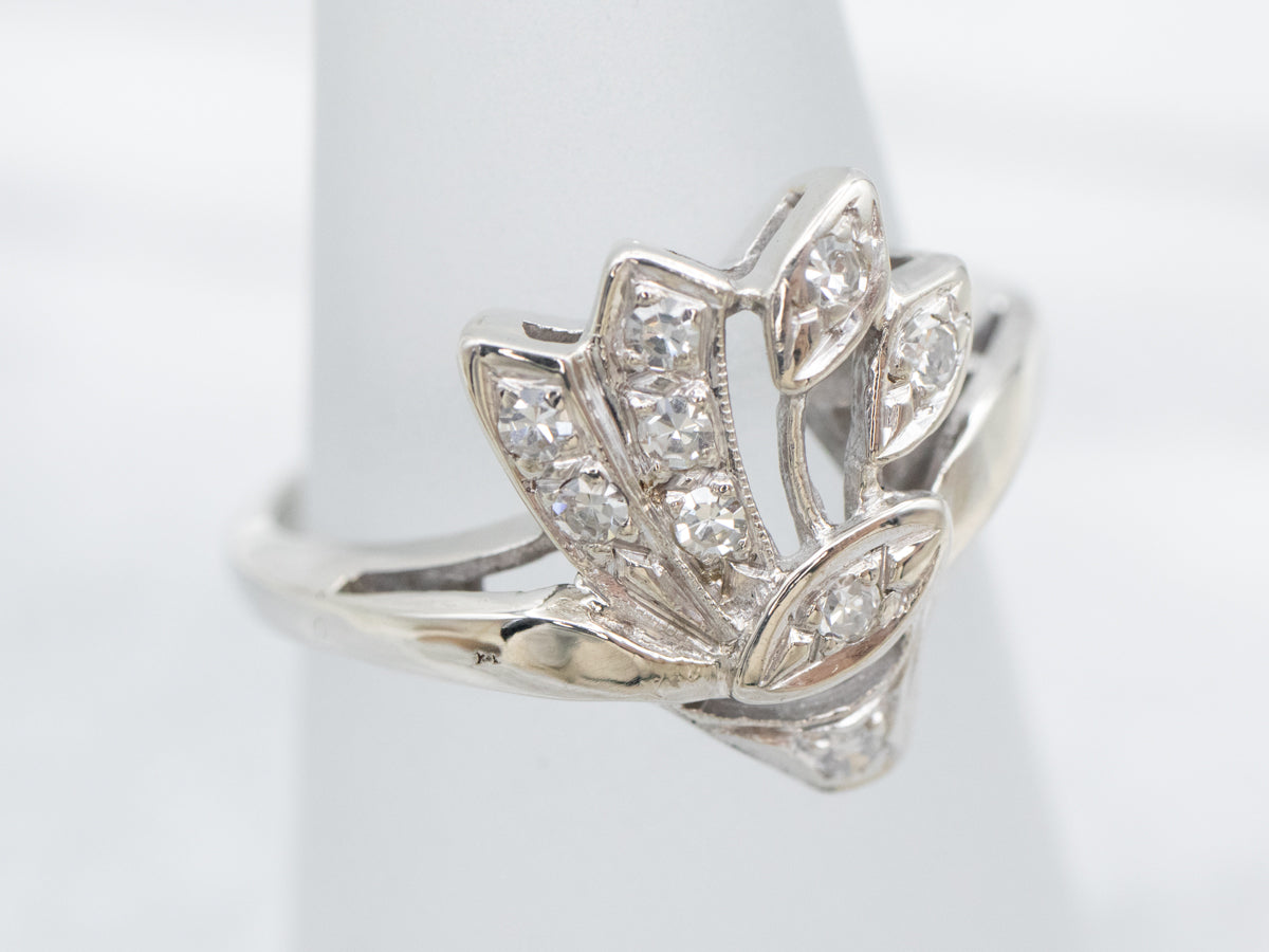 Anillo de cóctel de diamantes de la era retro