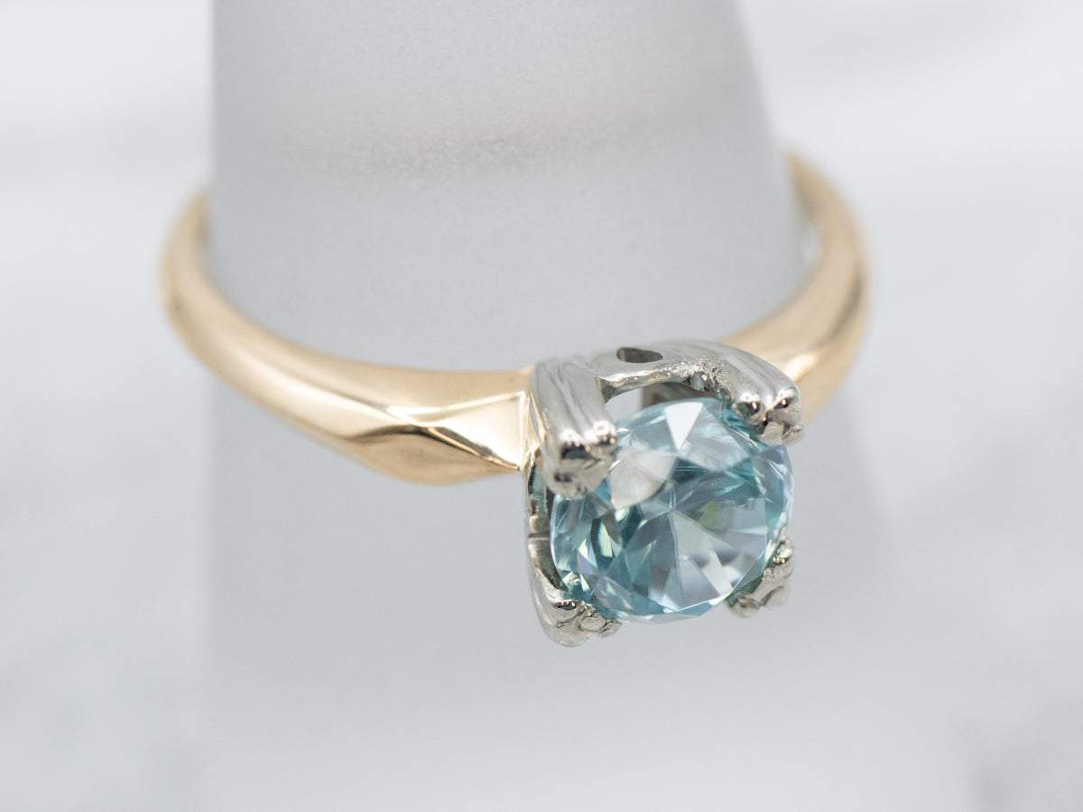 Anillo solitario vintage de circonita azul