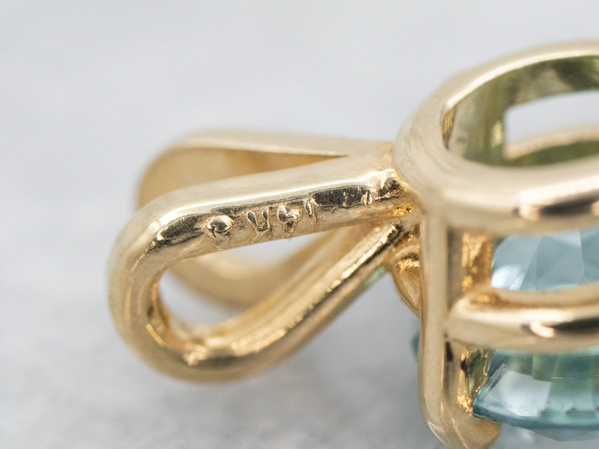 Simple Blue Zircon Solitaire Pendant