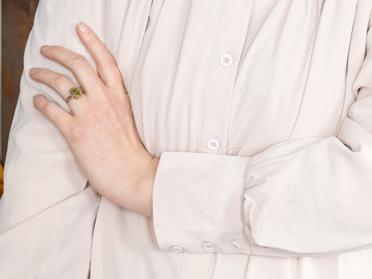 Scalloped Filigree Peridot Solitaire Ring